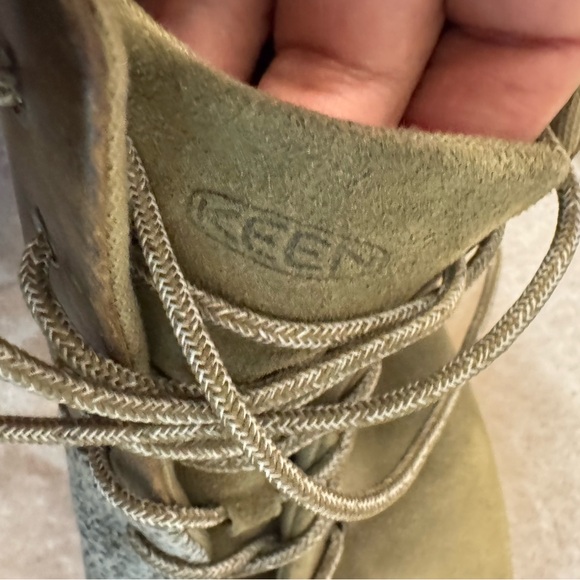 Keen Lace Up Boots in Brown, Olive Green and Gray with Modern Two-Tone Design. - Picture 8 of 10